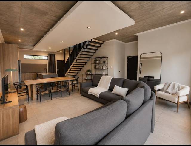 3 BEDROOM PROPERTY TO RENT IN MENLO PARK